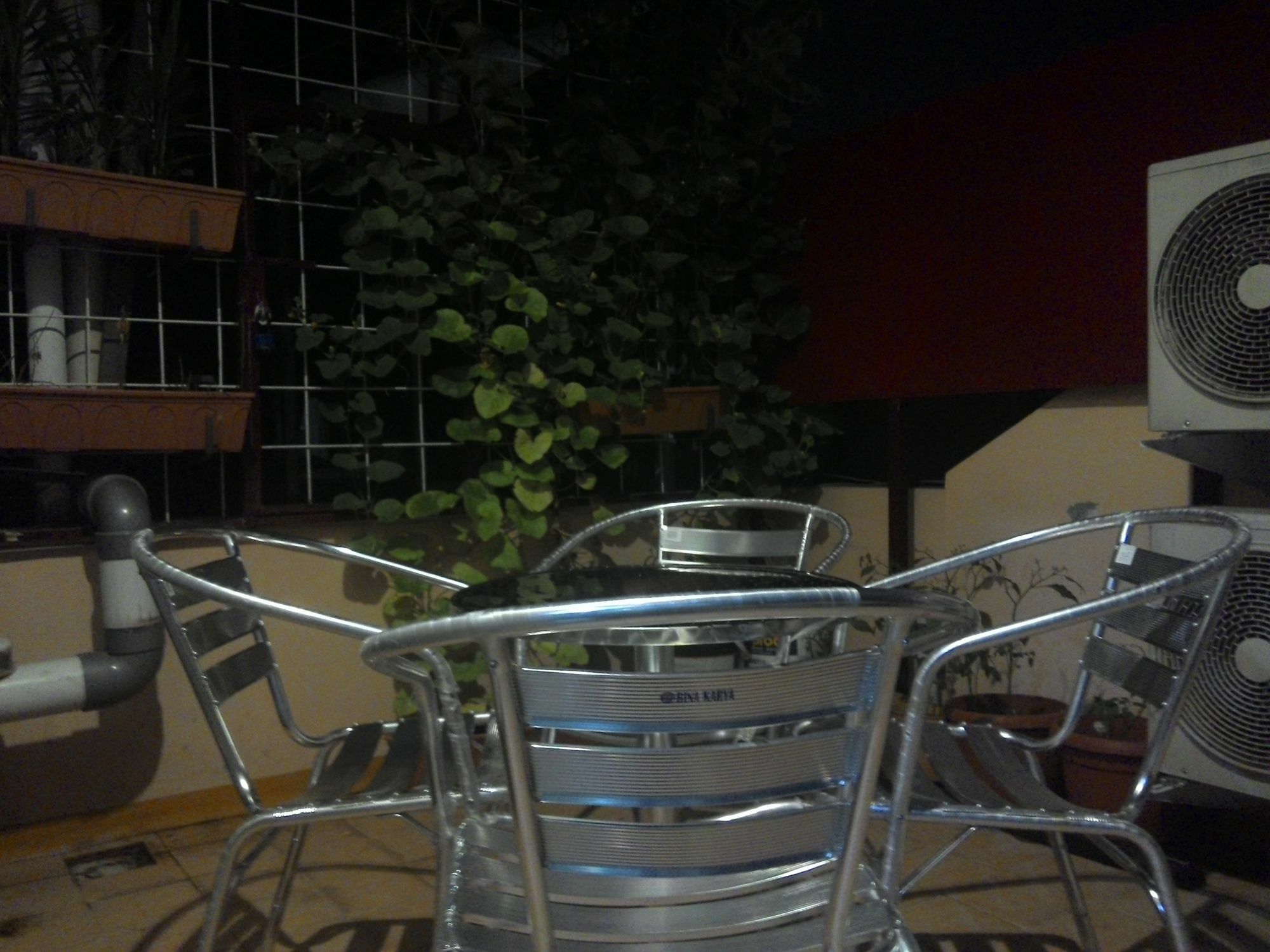 Kantos Guest House Jakarta Exterior foto